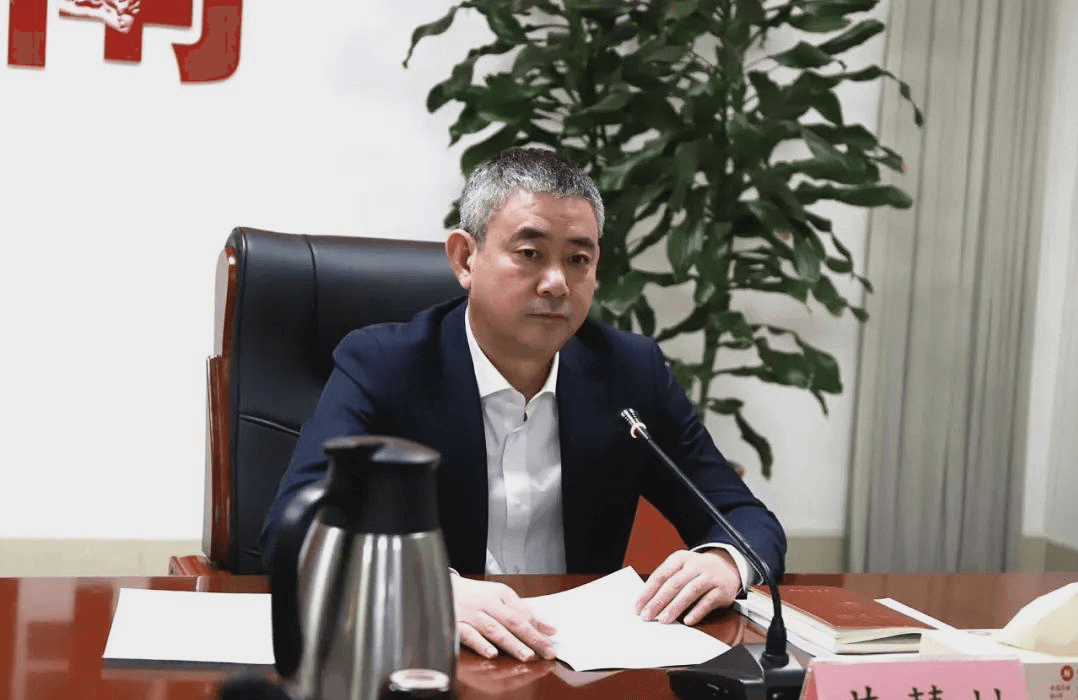 黄慧林主持召开2022年度莒南县委常委会全面从严治党专题会议